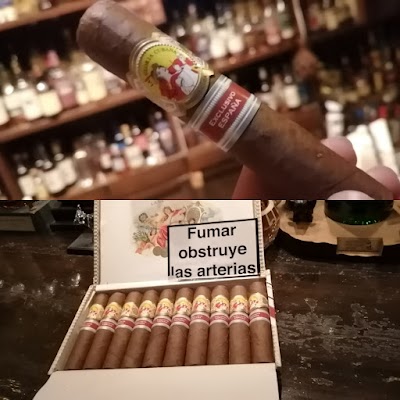 WHISKY & CIGAR Bull's cafe 中野新橋店